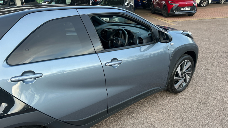 Toyota Aygo X 1.0 VVT-i Edge 5dr Auto Petrol Hatchback